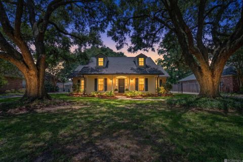 Homes For Sale - 6050 Belle Grove<br/> Baton Rouge, LA 70820