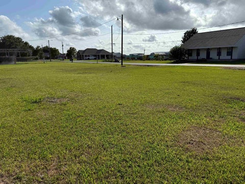 Vacant Land For Sale - 1318 W Ave F<br/> Larose, LA 70373