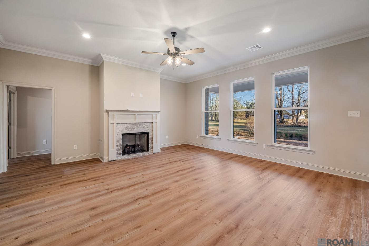 8395 Quiet Creek Dr, Denham Springs, Louisiana image 3