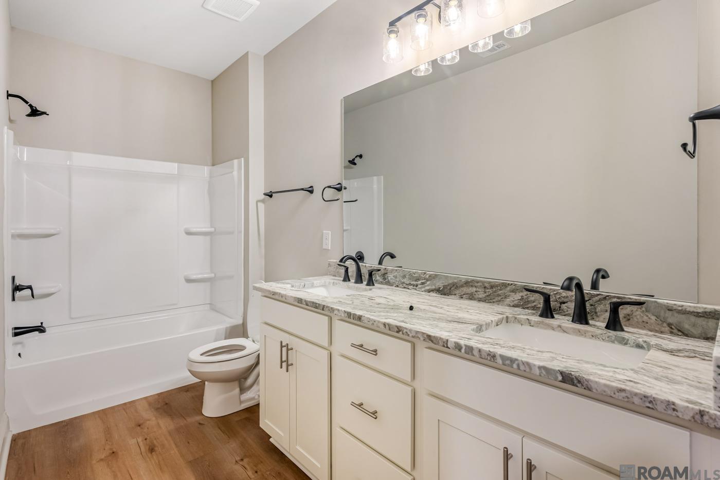 8395 Quiet Creek Dr, Denham Springs, Louisiana image 16
