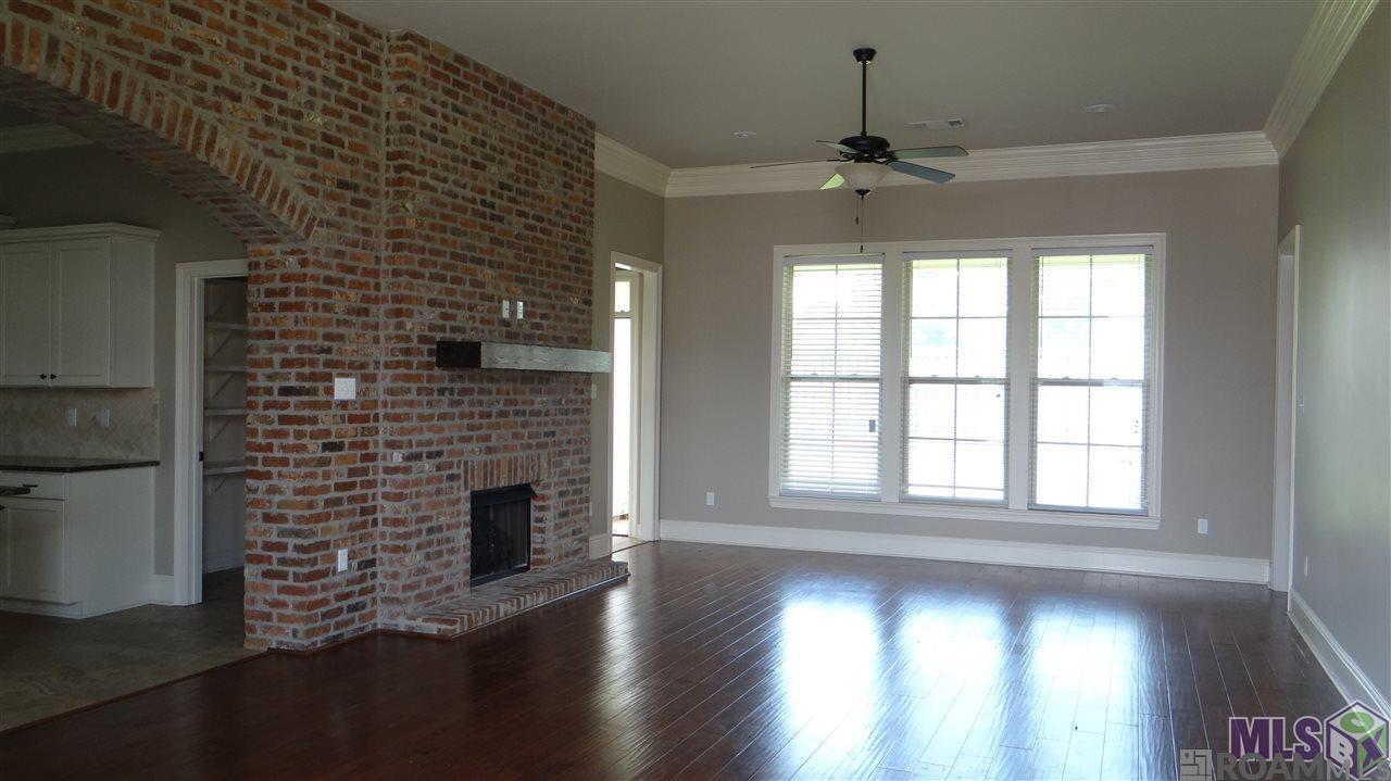 2929 Meadow Grove Ave, Zachary, Louisiana image 8