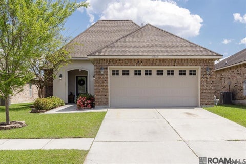 Homes For Rent - 18326 Sunset Park Dr<br/> Ascension County, Prairieville, LA 70769