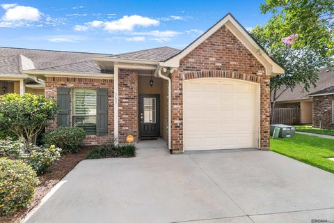 Townhouse For Sale - 3687 Cottagewood Dr<br/> Baton Rouge, LA 70816