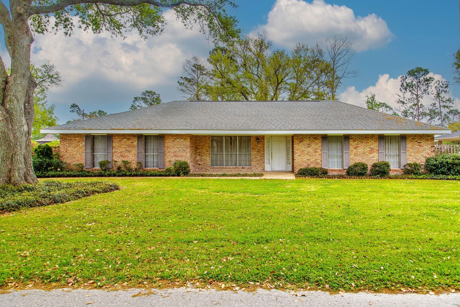 610 Fairway Dr, Thibodaux, Louisiana image 1
