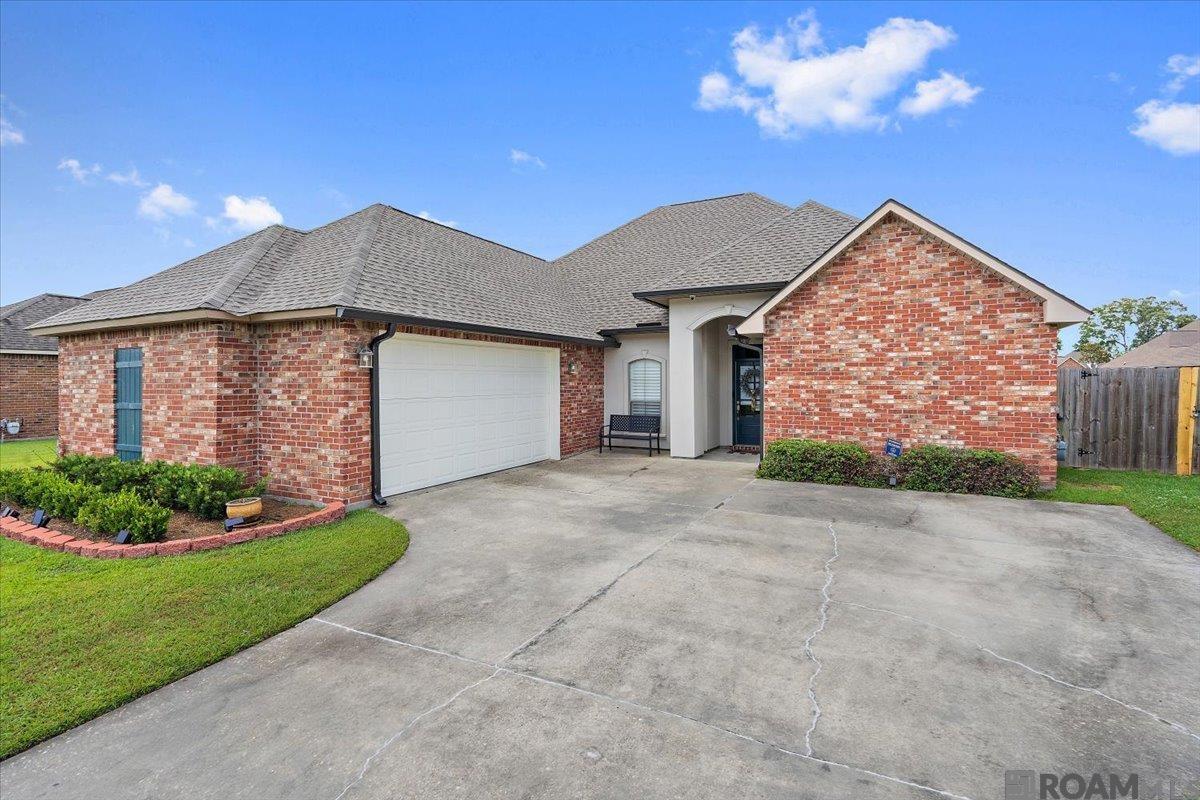 38663 Redbud Ln, Denham Springs, Louisiana image 2