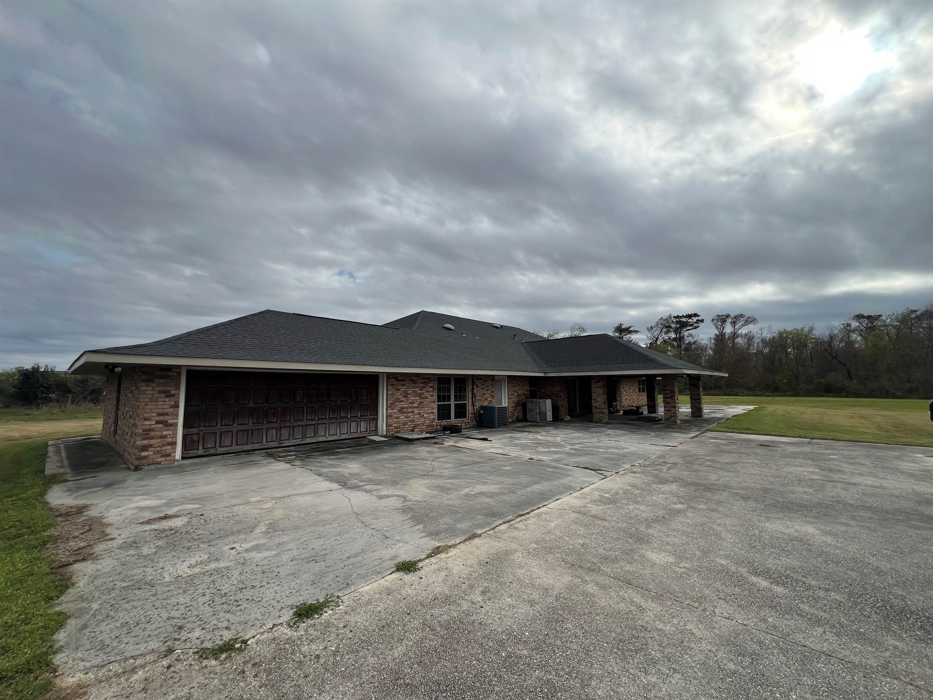 215 W 16th St, Larose, Louisiana image 5