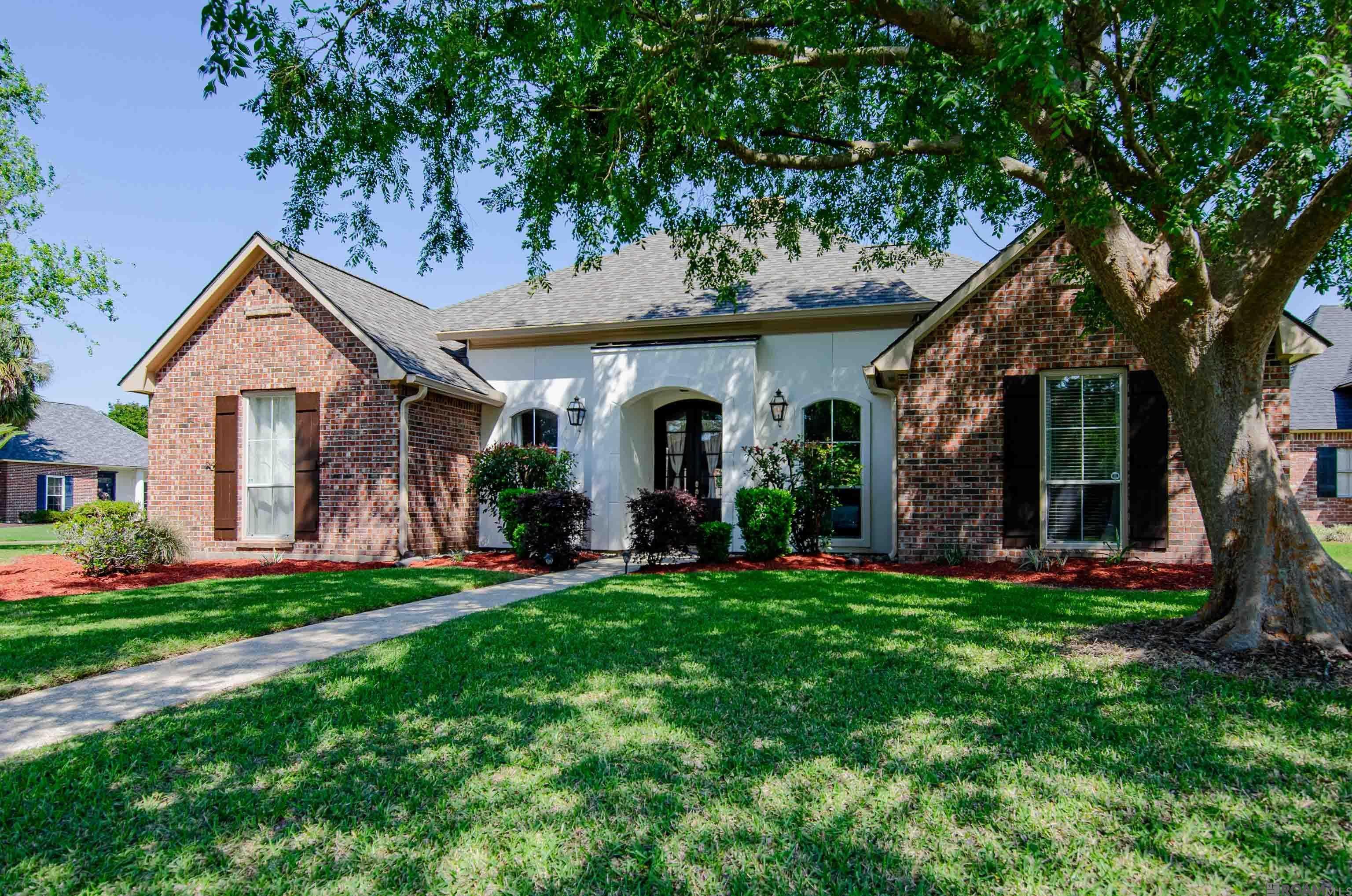 15078 Hunter Creek Ct, Prairieville, Louisiana image 2