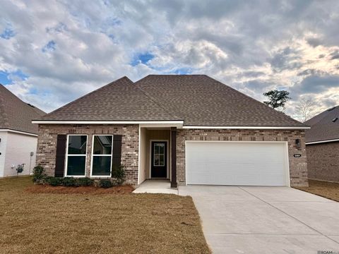 Homes For Sale - 12404 Preakness Dr<br/> Denham Springs, LA 70726