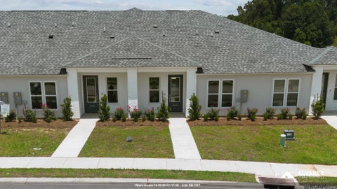 Townhouse For Sale - 5645 Emmie Dr<br/> Zachary, LA 70791