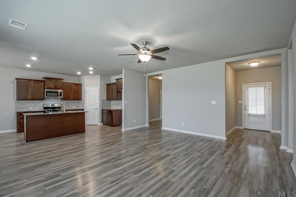 14079 Oakwilde Ave, Denham Springs, Louisiana image 6