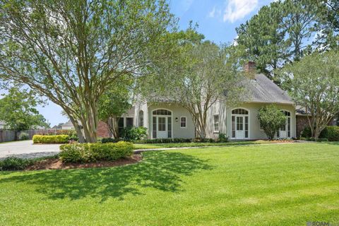 Homes For Sale - 8226 Oakbrook Dr<br/> Baton Rouge, LA 70810