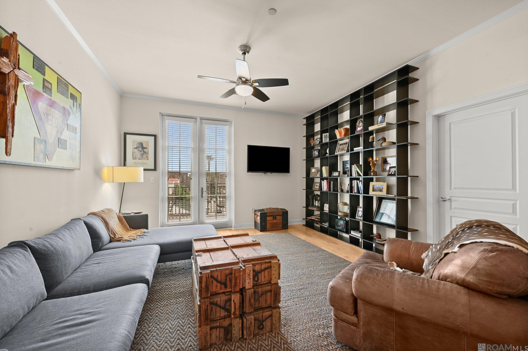 7707 Bluebonnet Blvd #318