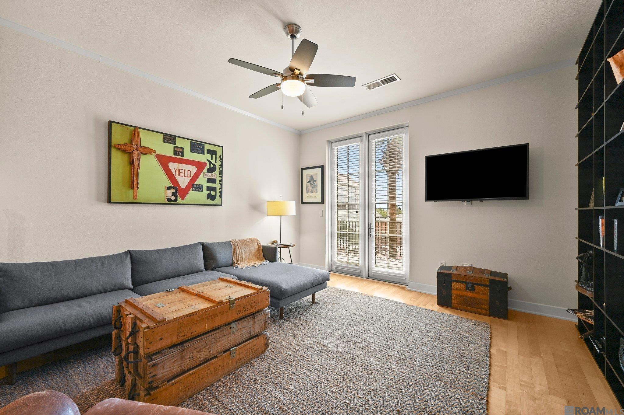 7707 Bluebonnet Blvd #318