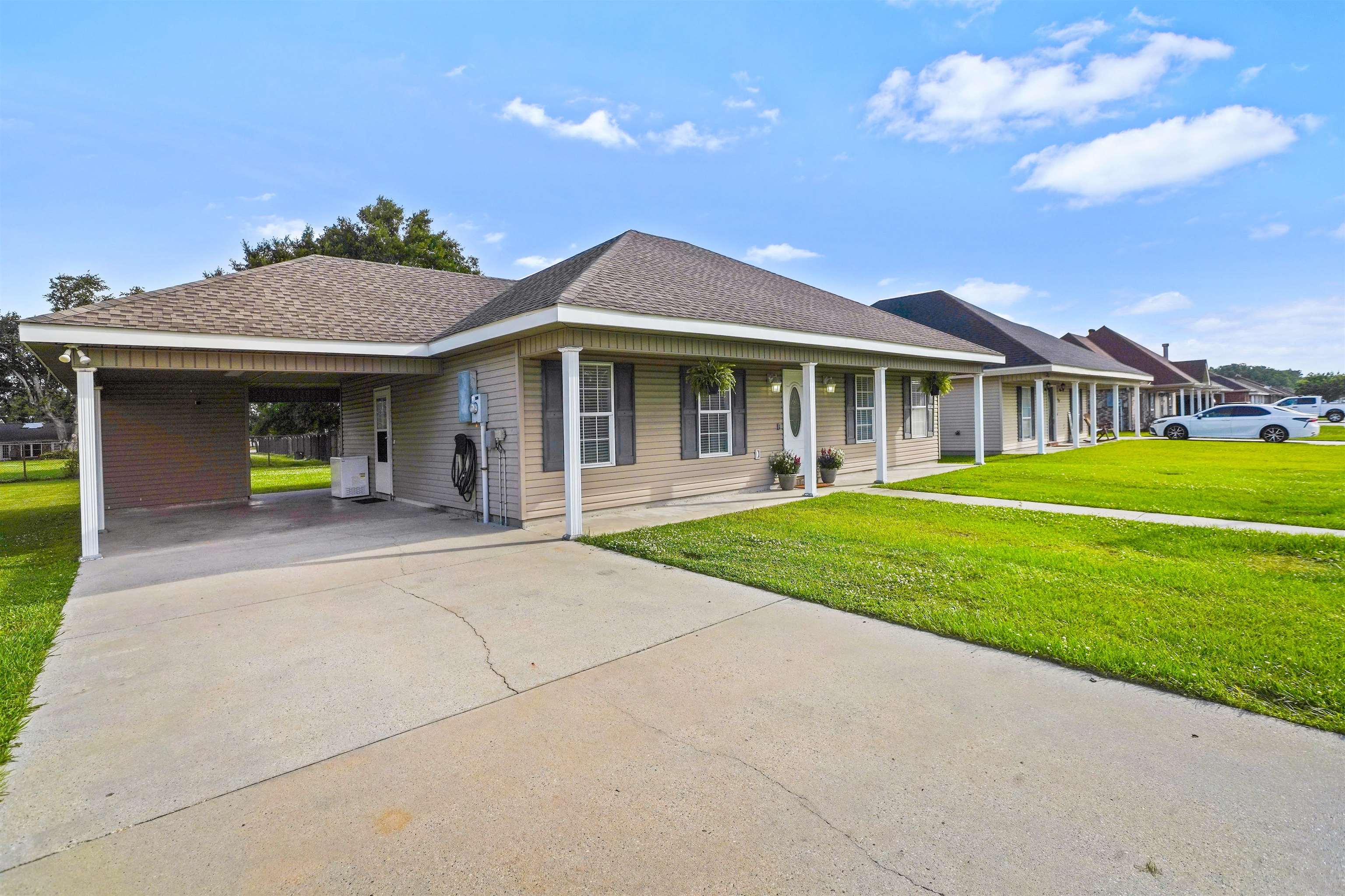 231 J Patrick Drive, Houma, Louisiana image 2