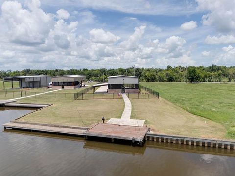 Homes For Sale - 1721 Dr. Beatrous Road<br/> Theriot, LA 70397