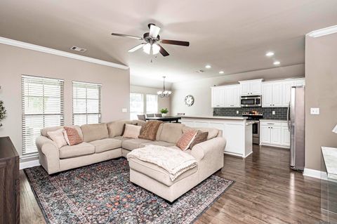 9166 Cypress Lake Dr Denham Springs LA 70726