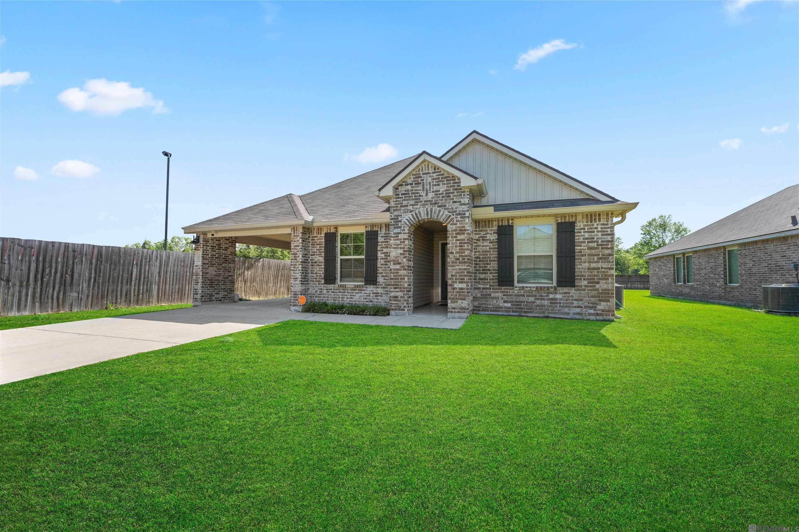 30814 Ava Ln, Walker, Louisiana image 1
