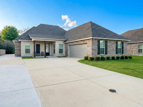 Homes For Sale - 331 Modesto Drive<br/> Houma, LA 70364