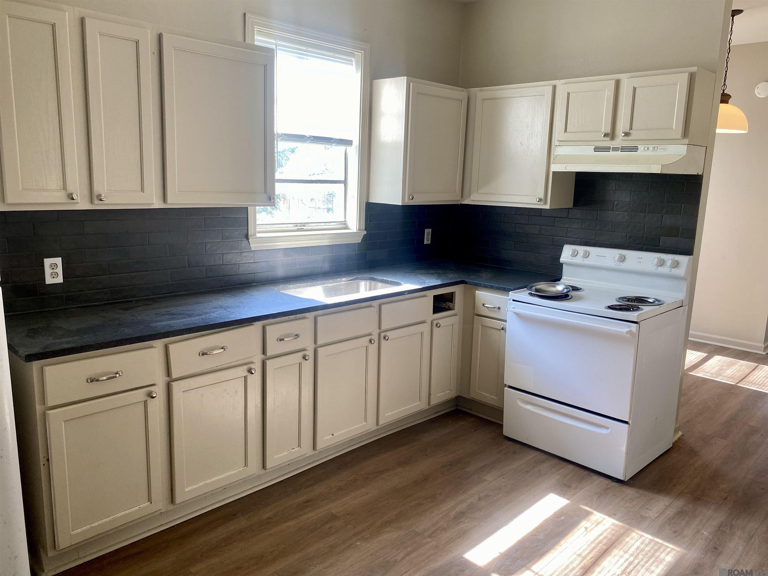 1606 Myrtle Walk, Baton Rouge, Louisiana image 3