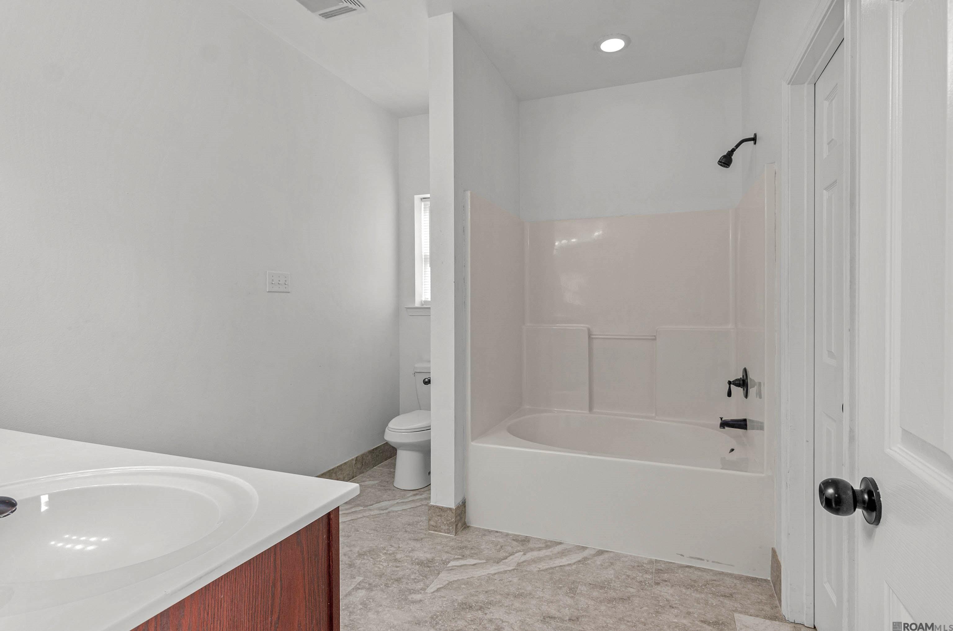 6834 Silver Springs Dr, Greenwell Springs, Louisiana image 8