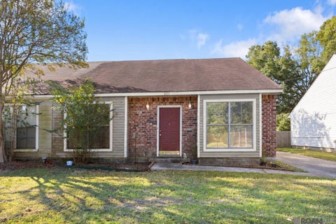 Townhouse For Sale - 10812 Stanley Aubin Pl<br/> Baton Rouge, LA 70816