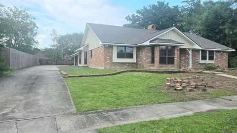 Homes For Rent - 12119 Mallory Ave<br/> Baton Rouge, LA 70816