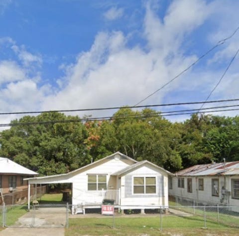Homes For Sale - 7445 Main St<br/> Houma, LA 70360