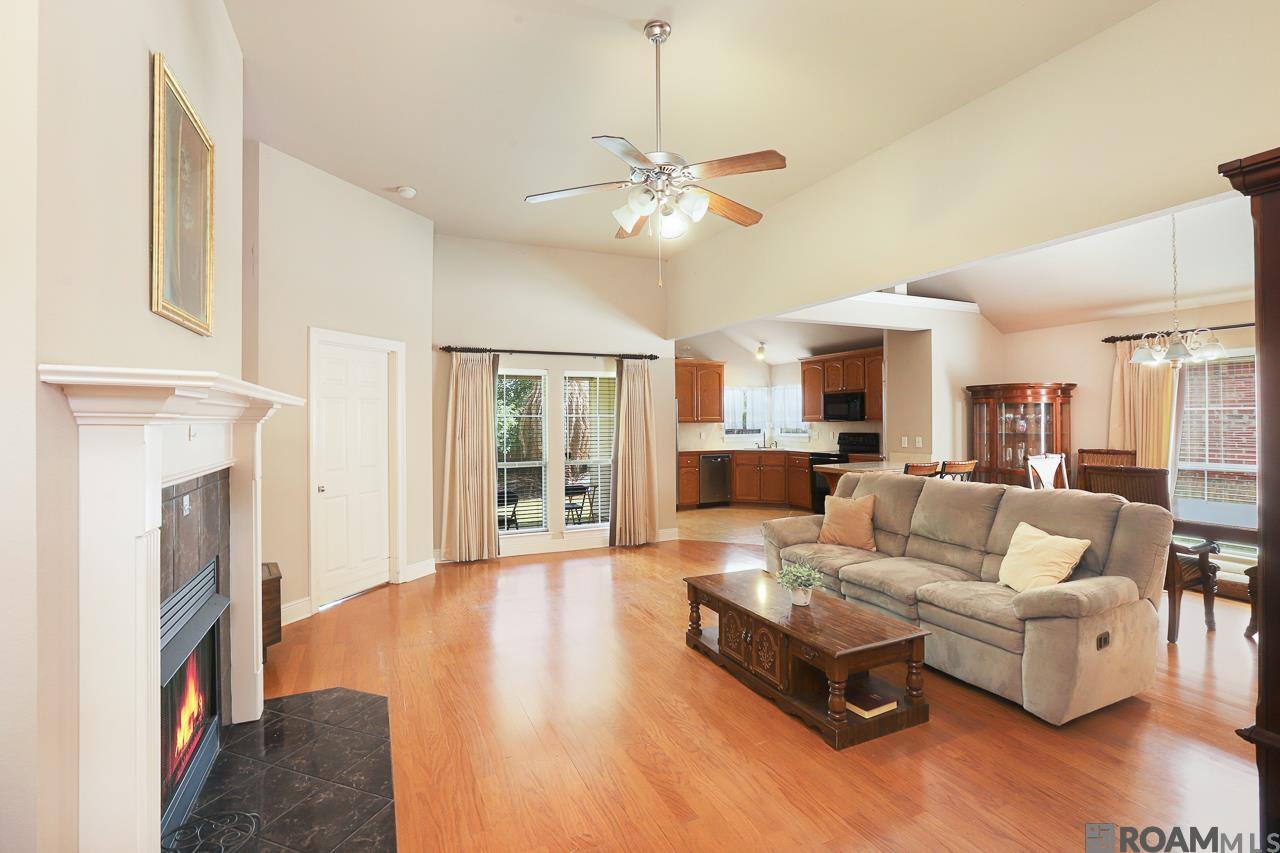 37036 Rivergate Ave, Geismar, Louisiana image 2