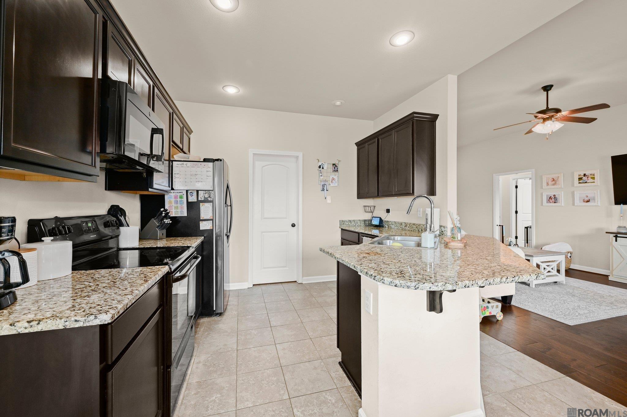 42406 Tigers Eye Stone Ave, Prairieville, Louisiana image 4