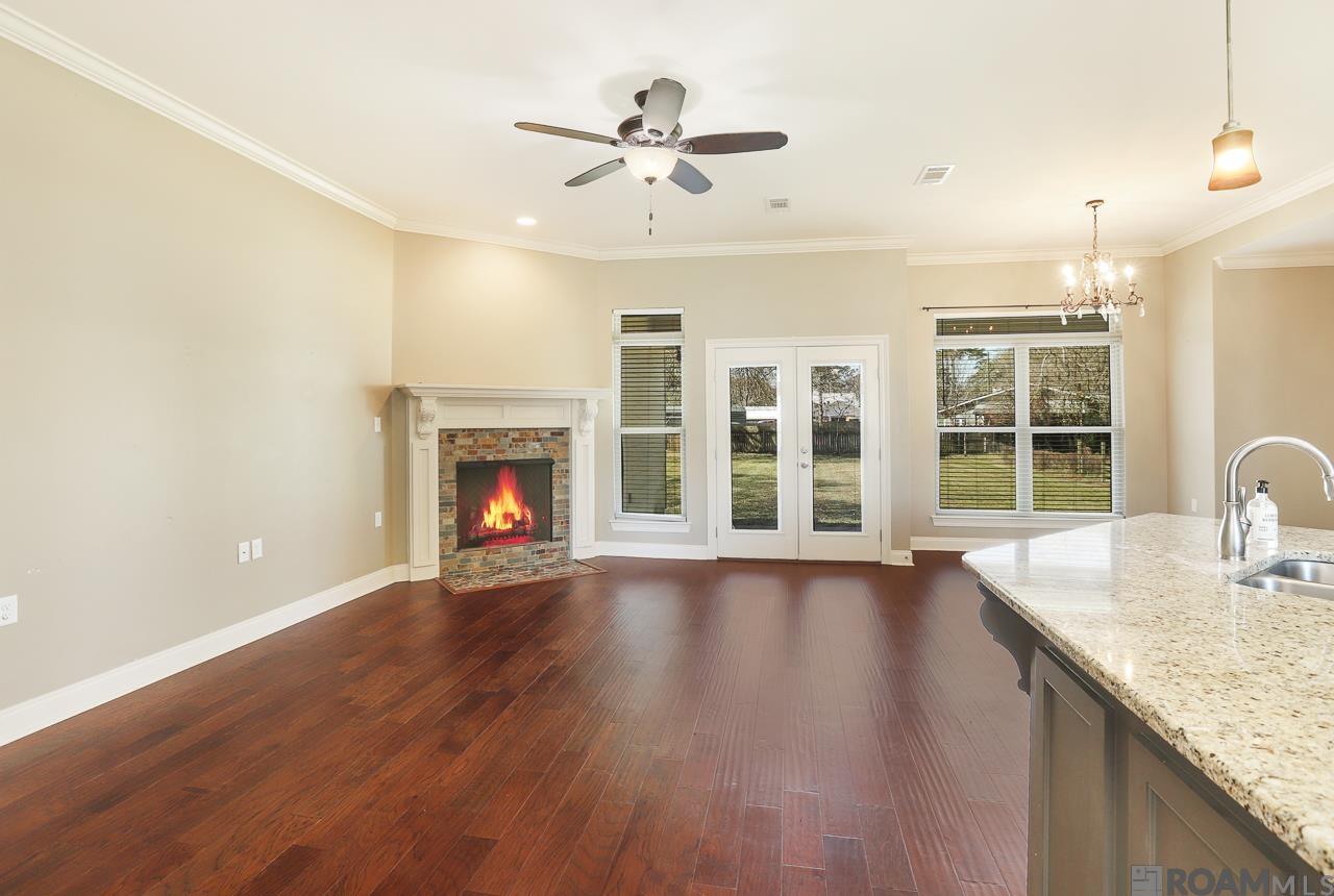 721 Poplar St, Denham Springs, Louisiana image 5