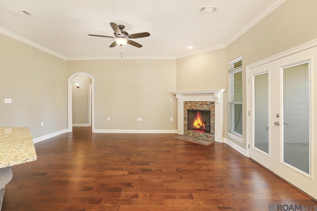 721 Poplar St, Denham Springs, Louisiana image 10