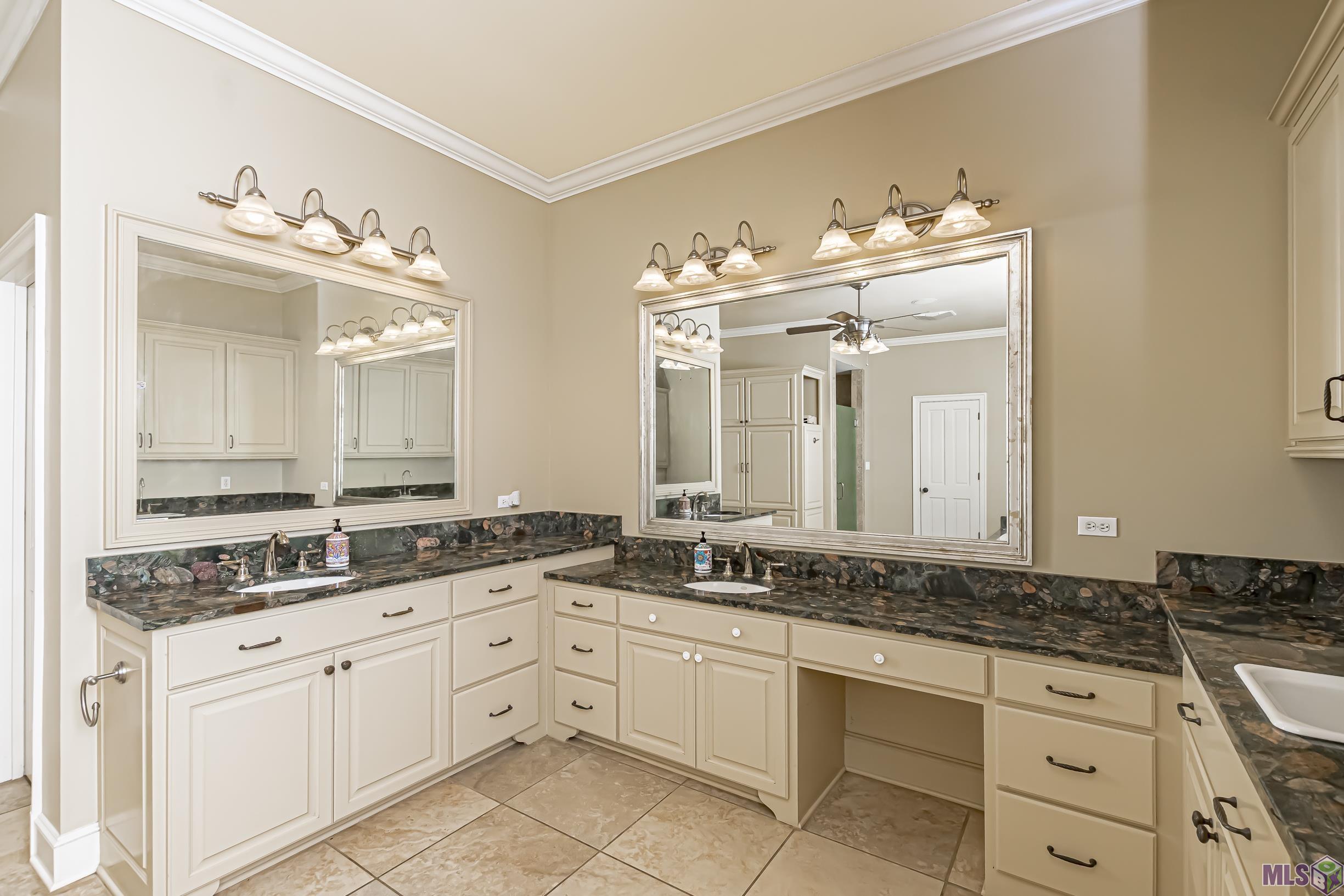 2005 Laurel Lakes Ave, Baton Rouge, Louisiana image 24