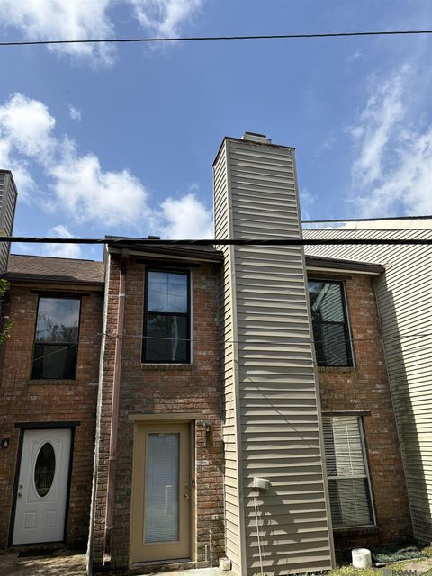 Townhouse For Sale - 5155 S Oaks Dr<br/> East Baton Rouge County, Baton Rouge, LA 70816