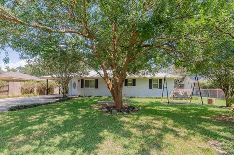 Homes For Sale - 30698 Ranchero Ave<br/> Denham Springs, LA 70726