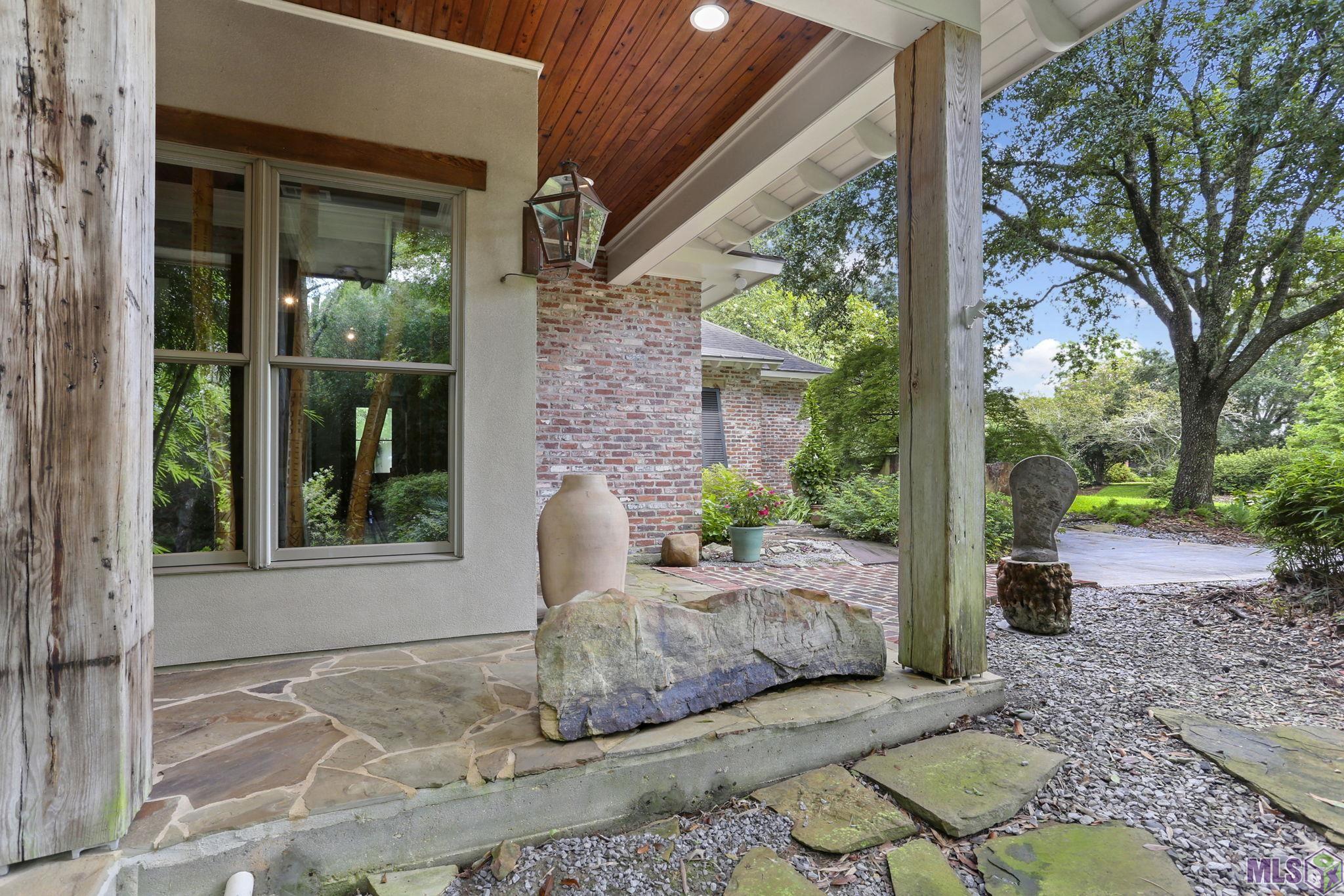 16056 Highland Bluff Ct, Baton Rouge, Louisiana image 5