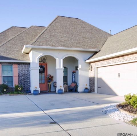 Homes For Sale - 20259 Long Lake Dr<br/> Hammond, LA 70403