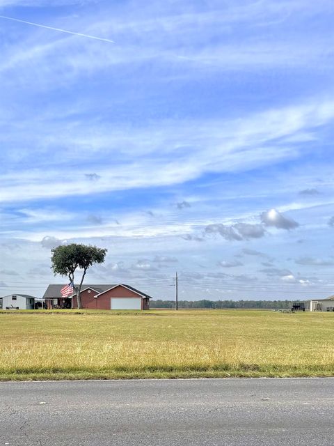 Vacant Land For Sale - 22698 Highway 20<br/> Vacherie, LA 70090