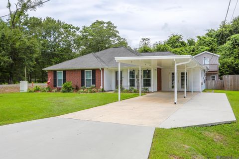 Homes For Sale - 13003 She Lee Place Rd<br/> Gonzales, LA 70737