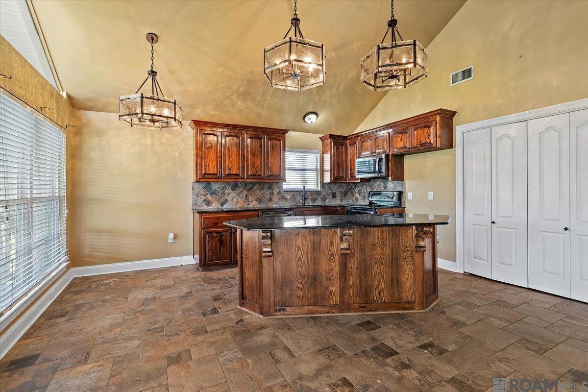 18022 E Riverview Dr, Denham Springs, Louisiana image 7