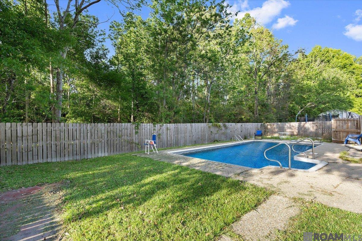 131 Oakwood Dr, Denham Springs, Louisiana image 5