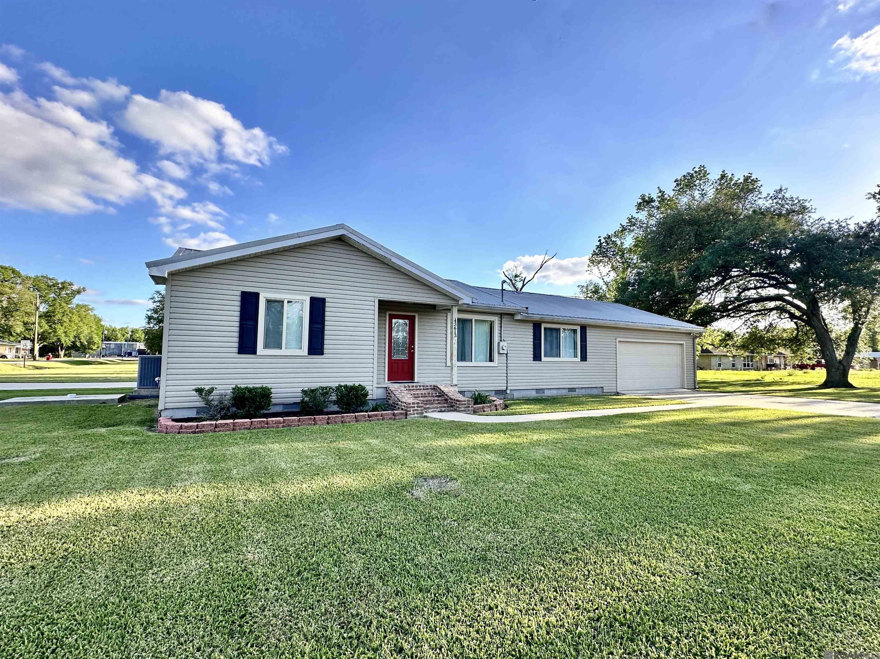 43613 Brittany St, Sorrento, Louisiana image 1