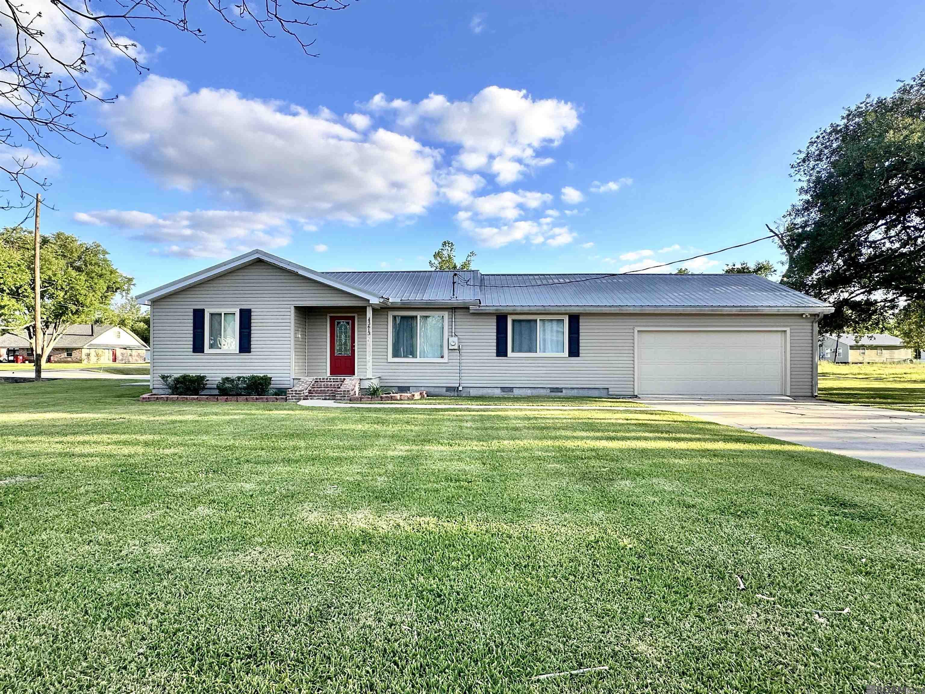 43613 Brittany St, Sorrento, Louisiana image 2