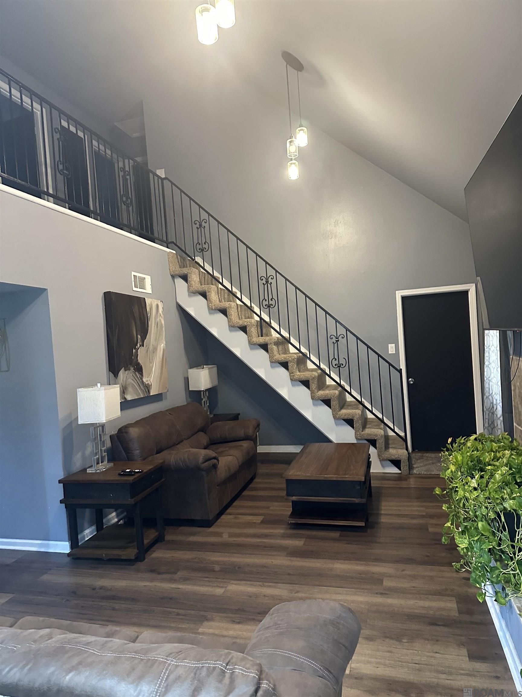 10736 Flintwood Flintwood Ave