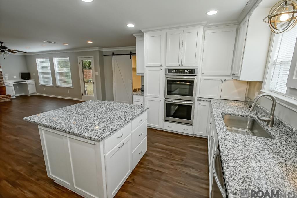 12315 N Lake Sherwood Ave, Baton Rouge, Louisiana image 17
