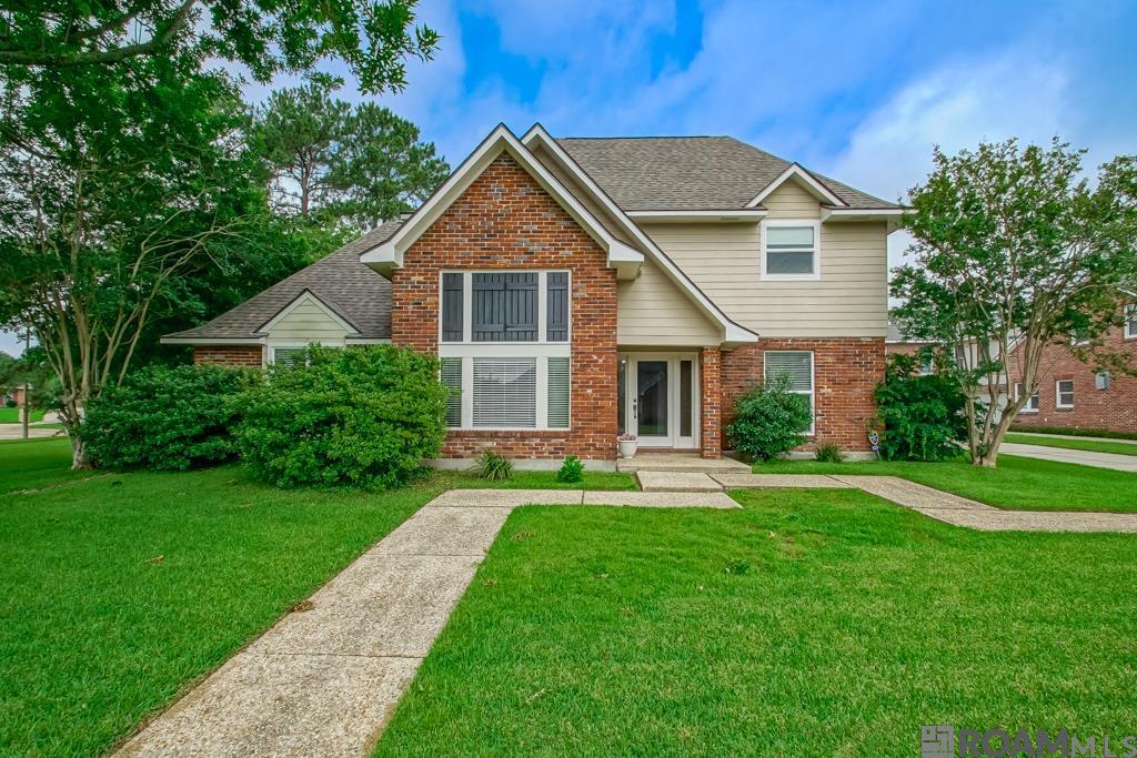 12315 N Lake Sherwood Ave, Baton Rouge, Louisiana image 2