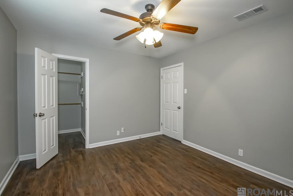 12315 N Lake Sherwood Ave, Baton Rouge, Louisiana image 33