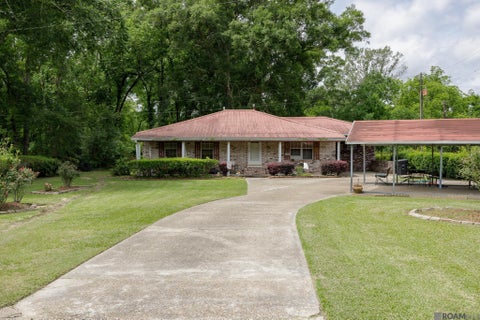 Homes For Sale - 342 E Flonacher Rd<br/> Zachary, LA 70791