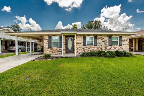 Homes For Sale - 204 Saint Patrick St<br/> Houma, LA 70364
