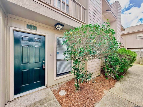 Townhouse For Rent - 955 Ridgepoint Ct<br/> Baton Rouge, LA 70810