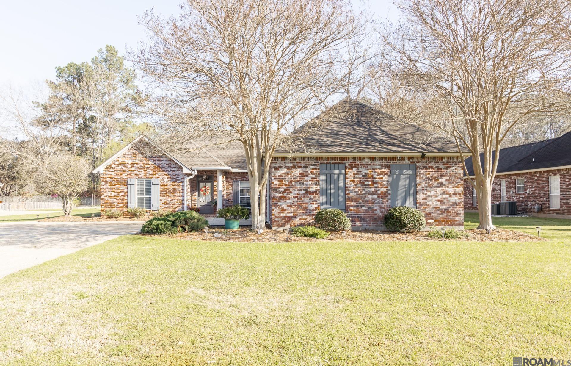 7455 Pecan Grove Dr, Denham Springs, Louisiana image 1